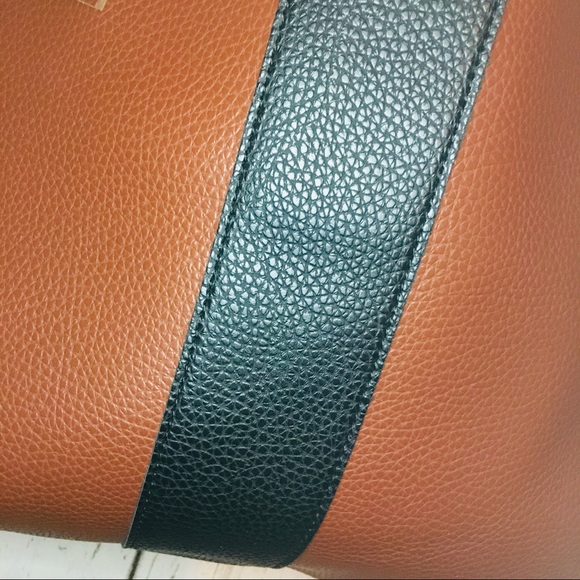 Vince Camuto Vegan Leather Shoulder Bag - Picture 4 of 7